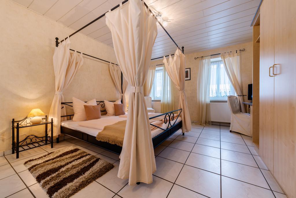 Moselhotel Ludwigs Köwerich Pokój zdjęcie